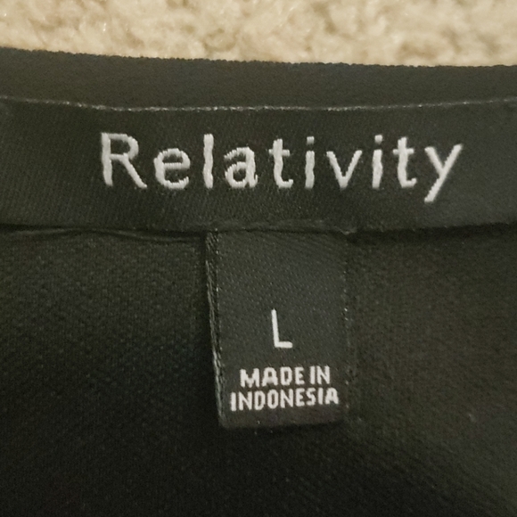 Black sleeveless blouse - Picture 5 of 5